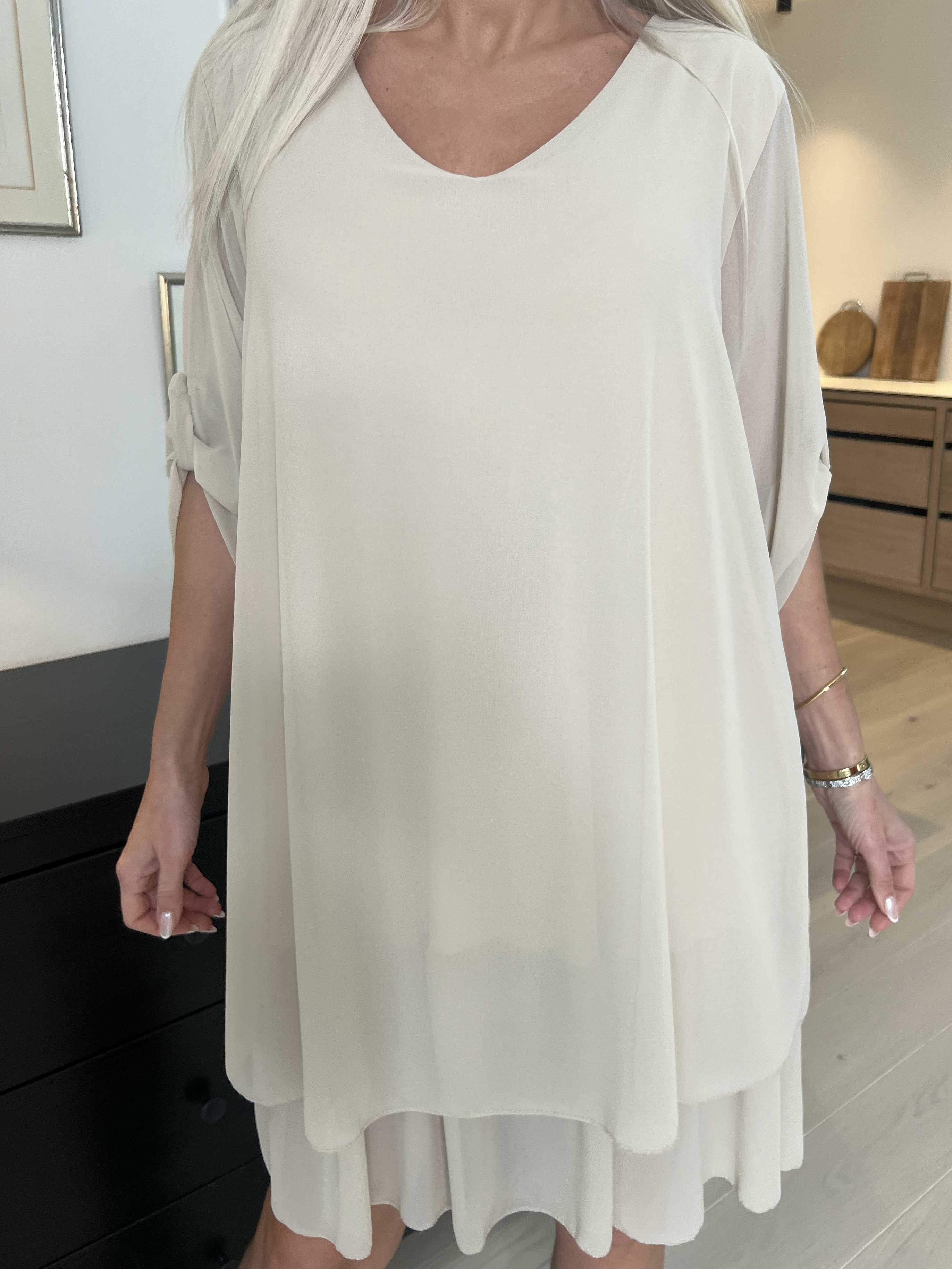 Jill - Chiffon tunikakjole med viskose underkjole